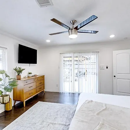 Villa Heart Of Houston Getaway